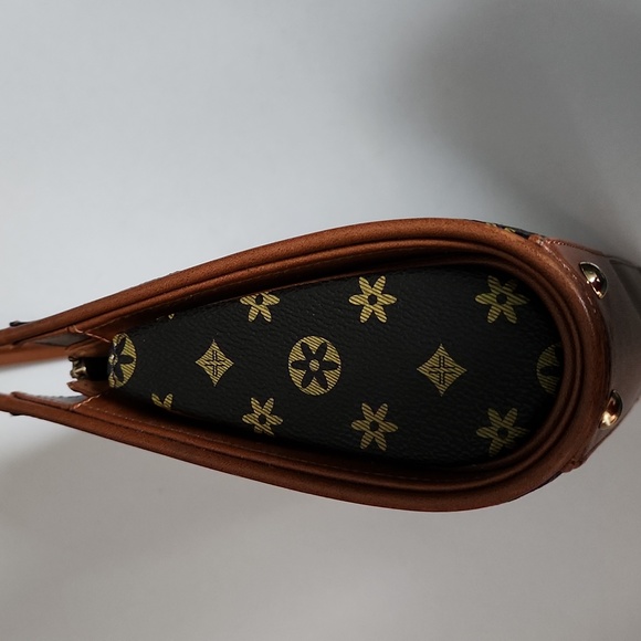 Printed Brown Faux Leather Shoulder Bag - Picture 5 of 9